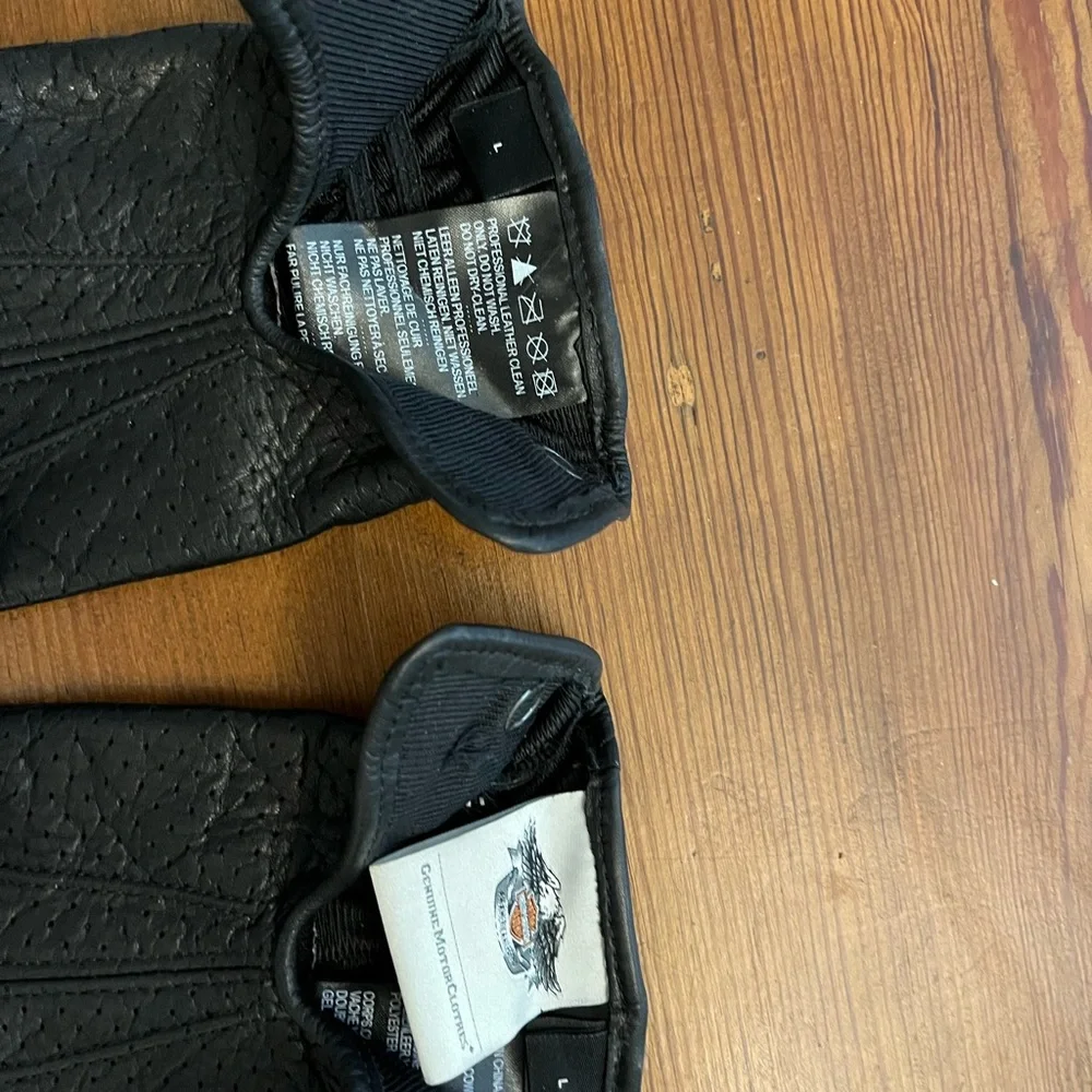 Harley-Davidson Black Textured Riding Gloves - Picture 3 of 6